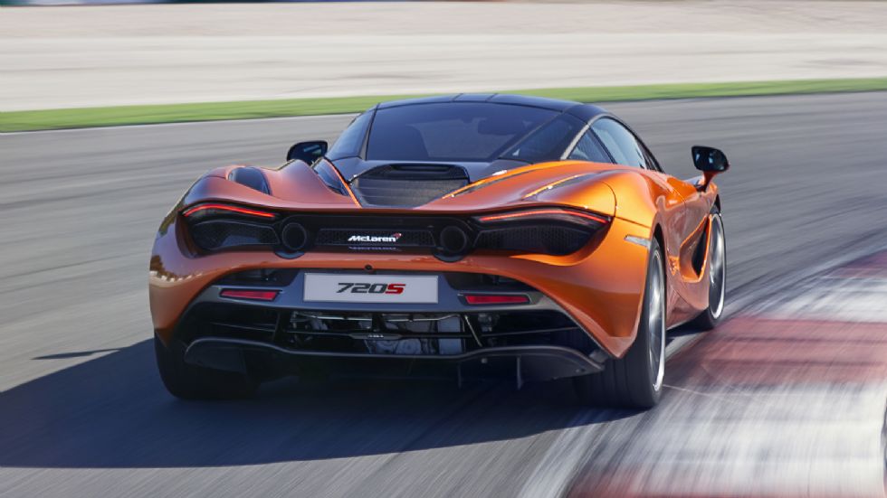 Η τιμή της νέας McLaren 720S ξεκινάει στο Ην. Βασίλειο από τις 208.600 λίρες ή τα 245.500 ευρώ.